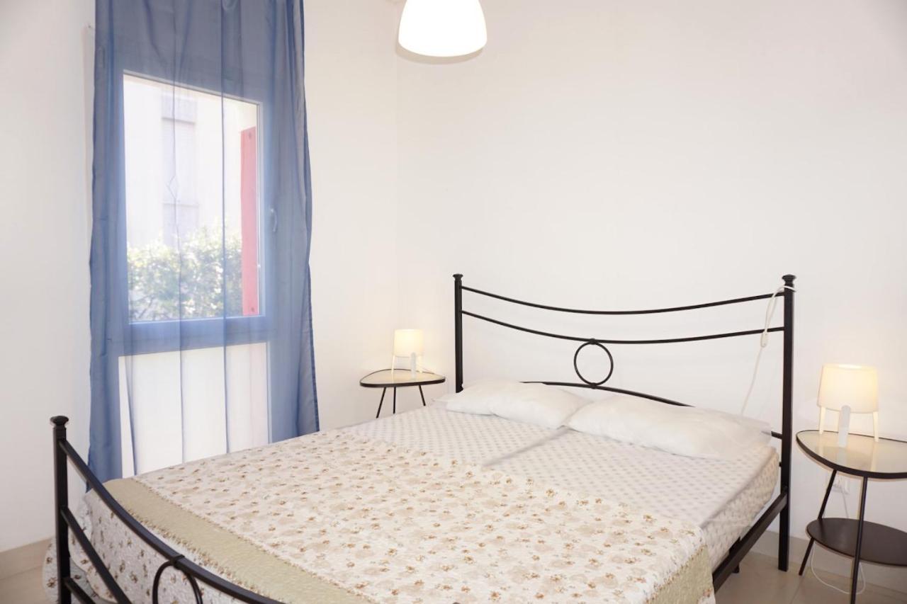 Ferienwohnung Relax By The Garden - Flat For Up To 6 Guests Porto Santa Margherita Exterior foto