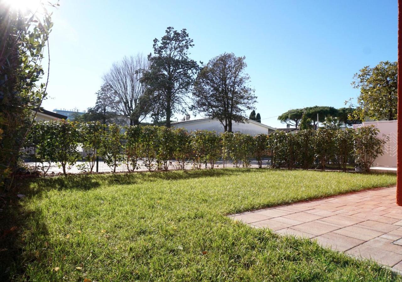 Ferienwohnung Relax By The Garden - Flat For Up To 6 Guests Porto Santa Margherita Exterior foto